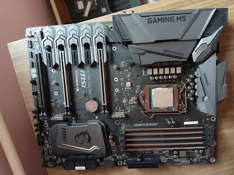 Vand kit msi z370 / i5 8600k/ 16gb ddr4