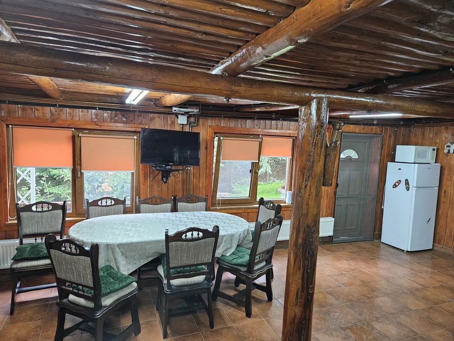 Închiriez cabana în comuna Baisoara, sat Frasinet