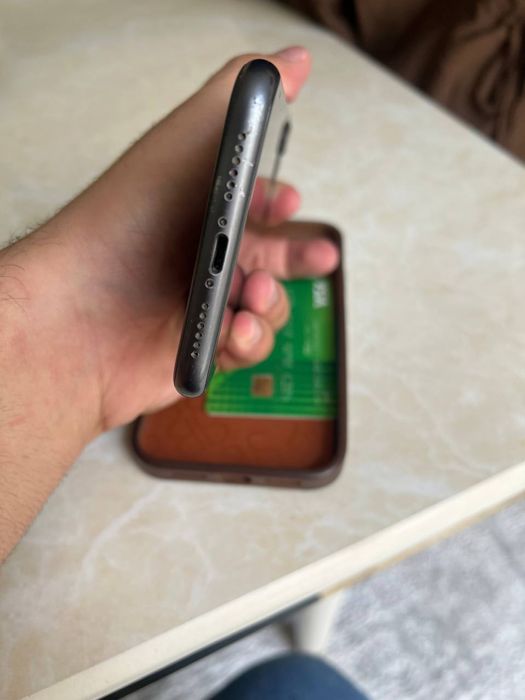 iphone 11 128 qora
