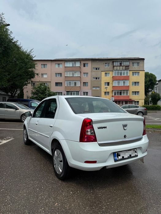 Vand dacia logan 2011 1.2 benzina + gpl