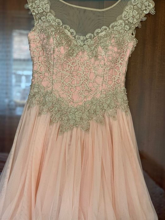 Къса бална рокля