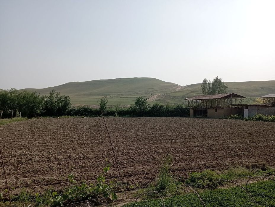 Uy sotiladi 4xona 25 sòtiģ