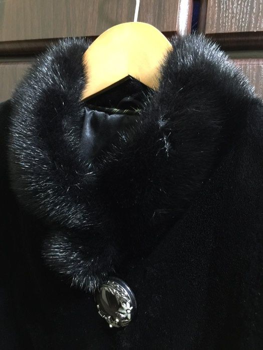 Продам Норковую шубу