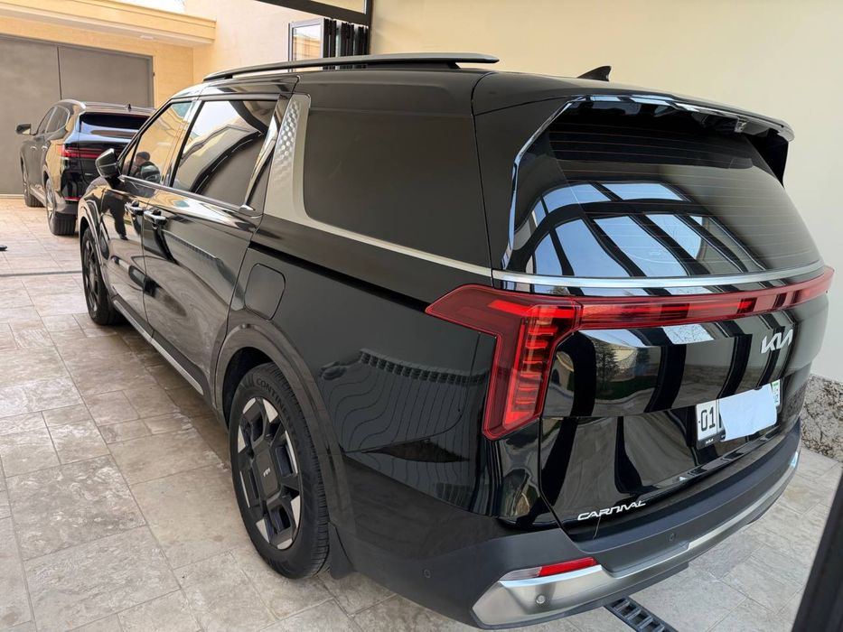 KIA Карнивал 2025 года