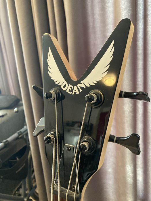 Dean Metalman Flying V Бас Китара