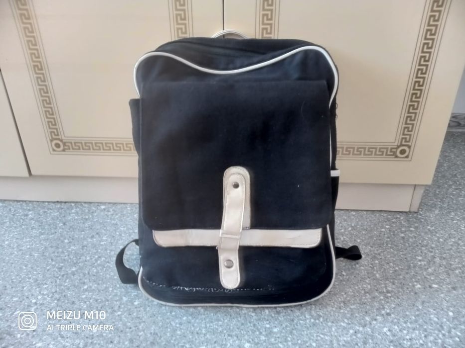 Продам школьные рюкзаки