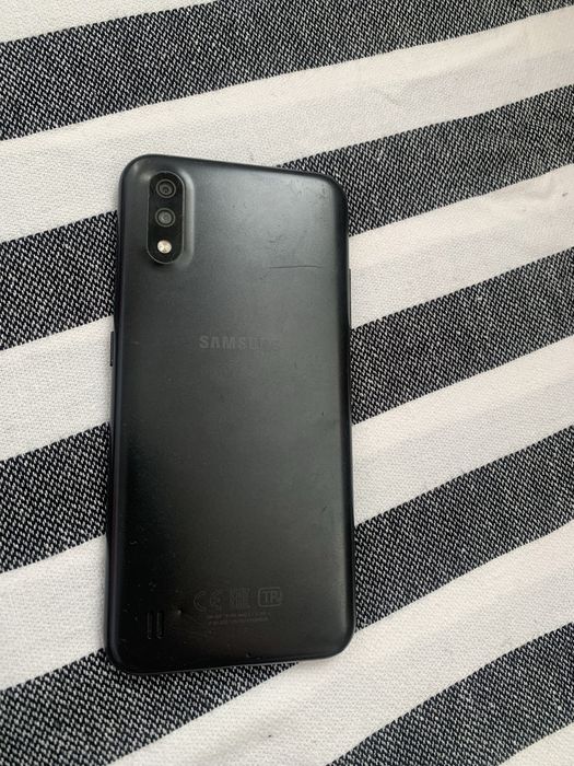 Продам Samsung A01.