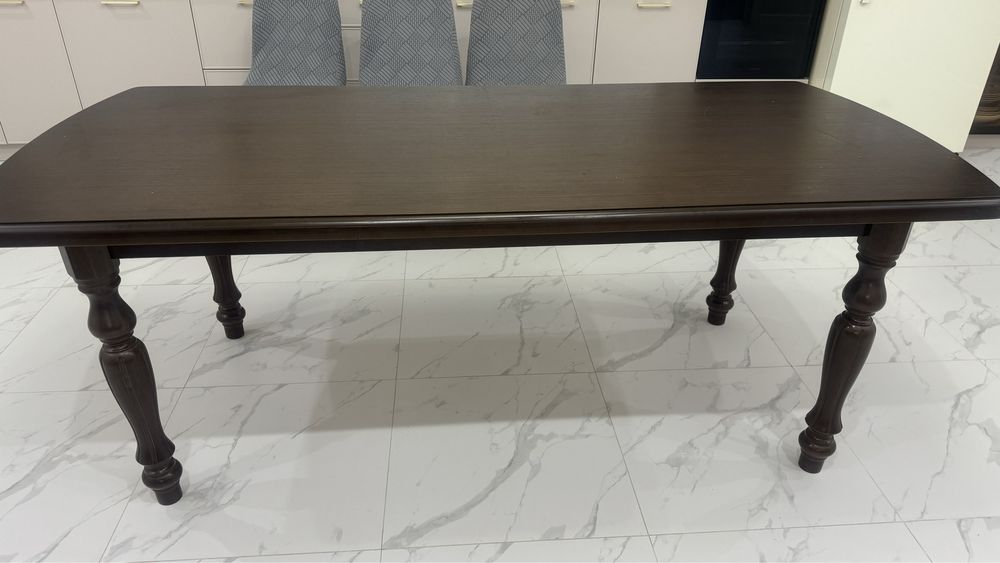 Продается стол за 50 000