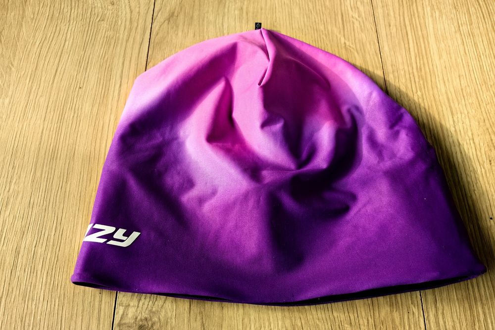 Caciula marca  Crazy