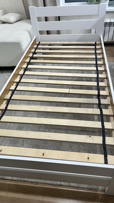 2 кровати с матрацами