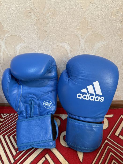 Продам шлем/перчатки читать описание строго!!!