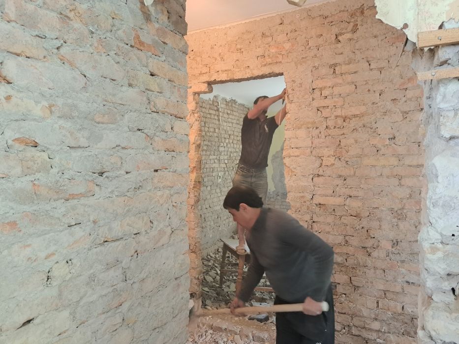 Демонтаж услуга квартира.  Рустам Копаем подвал