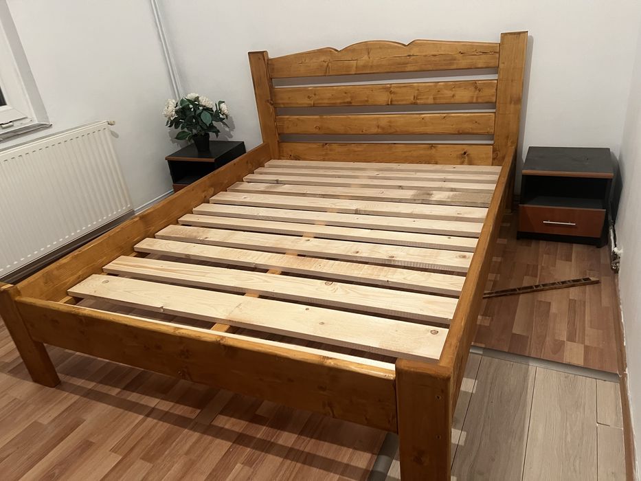 Pat din Lemn Masiv