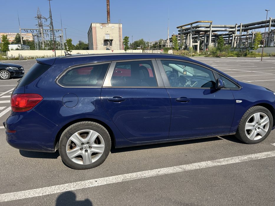 Opel astra j 2011