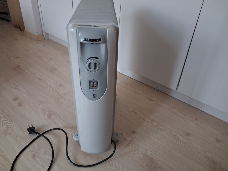 Calorifer electric Alaska, 12 elemenți Sibiu • OLX.ro