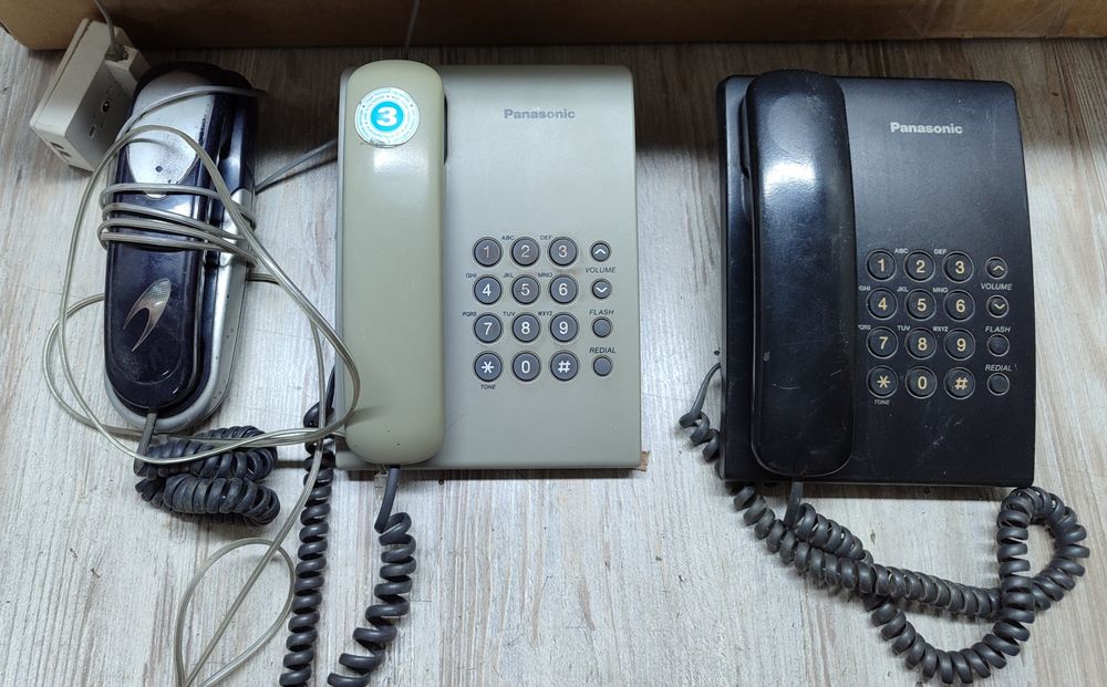 Продам телефоны.