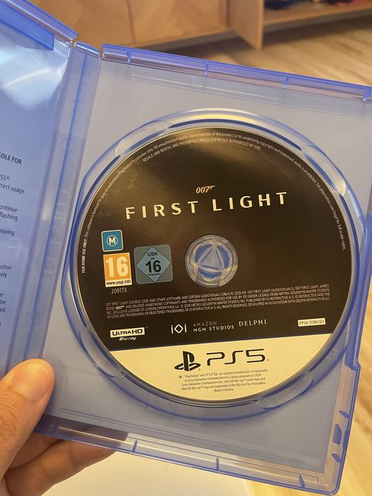 James Bond First Light 007