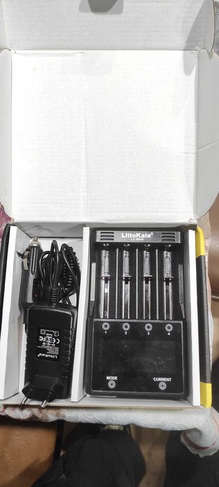 Зарядно за всички видове кръгли батерии - Liitokala Lii-500s