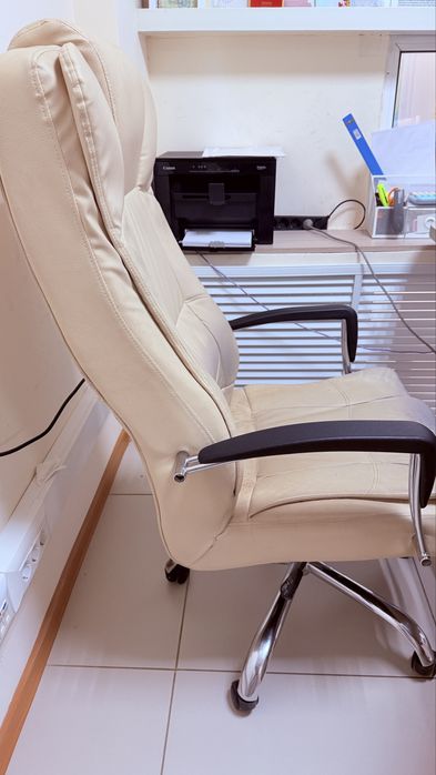 Продам офисное кресло