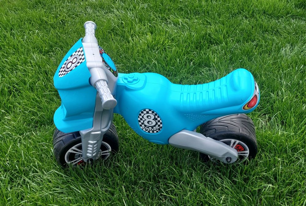 Motocicleta fara pedale pentru copii