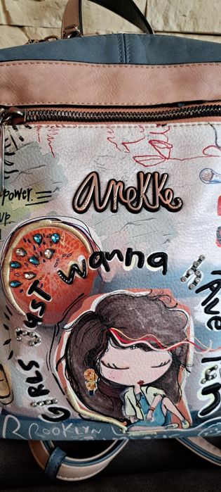 Раница Анеке / Anekke