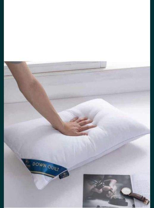 Hilton пуховая или ортопедичес,кая подушка.