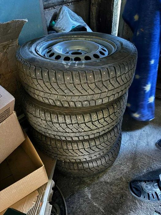 Продам зимние шины с диском