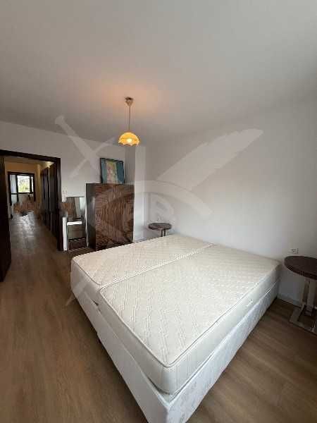 Тристаен - Център