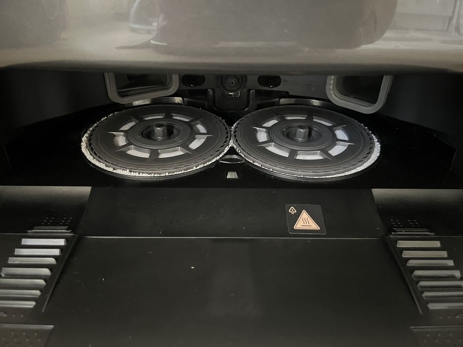 Продавам прахосмукачка робот MOVA V50 ultra complete