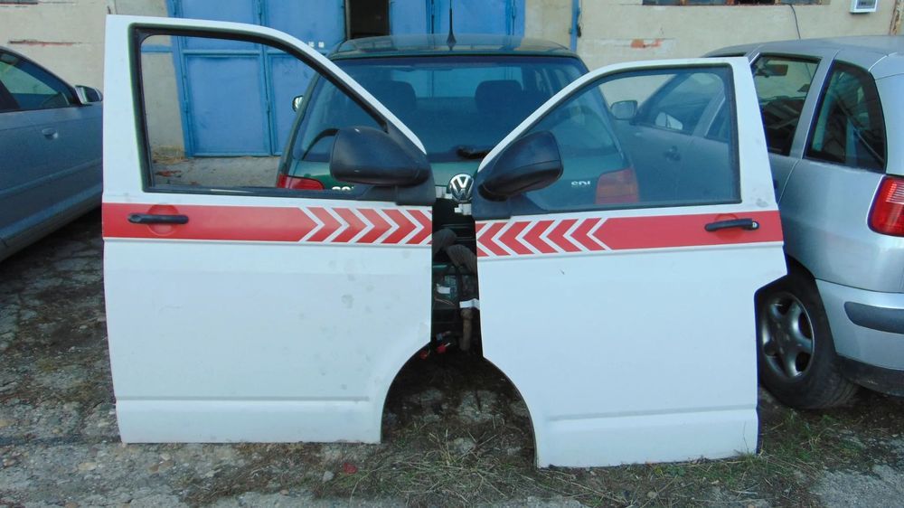 Usi stanga dreapta,oglinzi,macarale,geamuri,butoane geamuri VW T5 facelift an 2009-2015