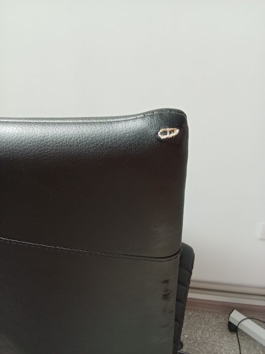 Официальный кресло