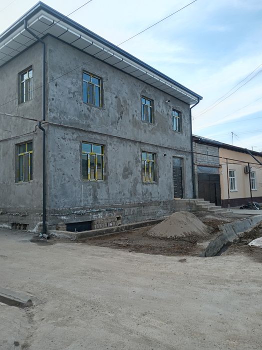 Еппадром олим полвон чойхонанани оркасида уй сотилади