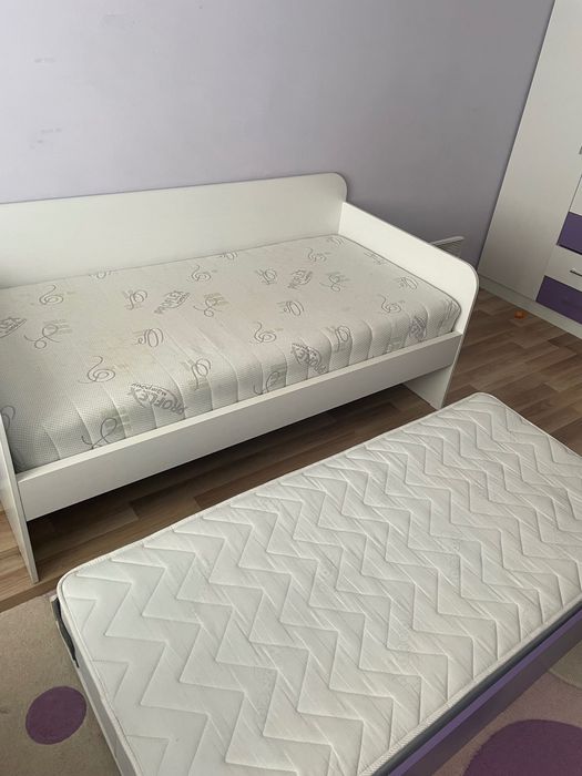Двойно легло с два матрака