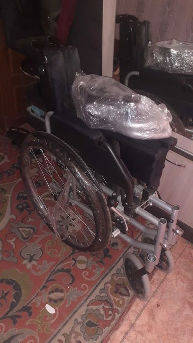 Продам уличную коляску