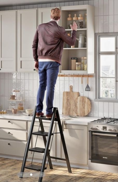 Продаётся стремянка