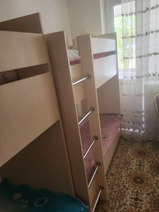 Двухярусная кровать