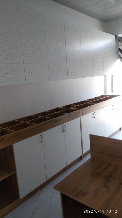 Мебель для магазина