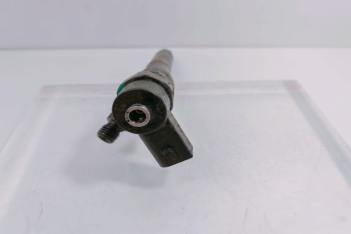 Injector  2.2 cdi 0445110140 Mercedes-Benz Vito W639
