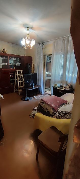 Продажа Юнусабад- 6 2/1/4 под офис магазин 1 линия вдоль дороги 55м