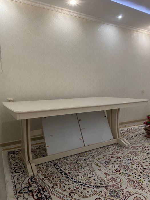 Продам стол 2-5 м