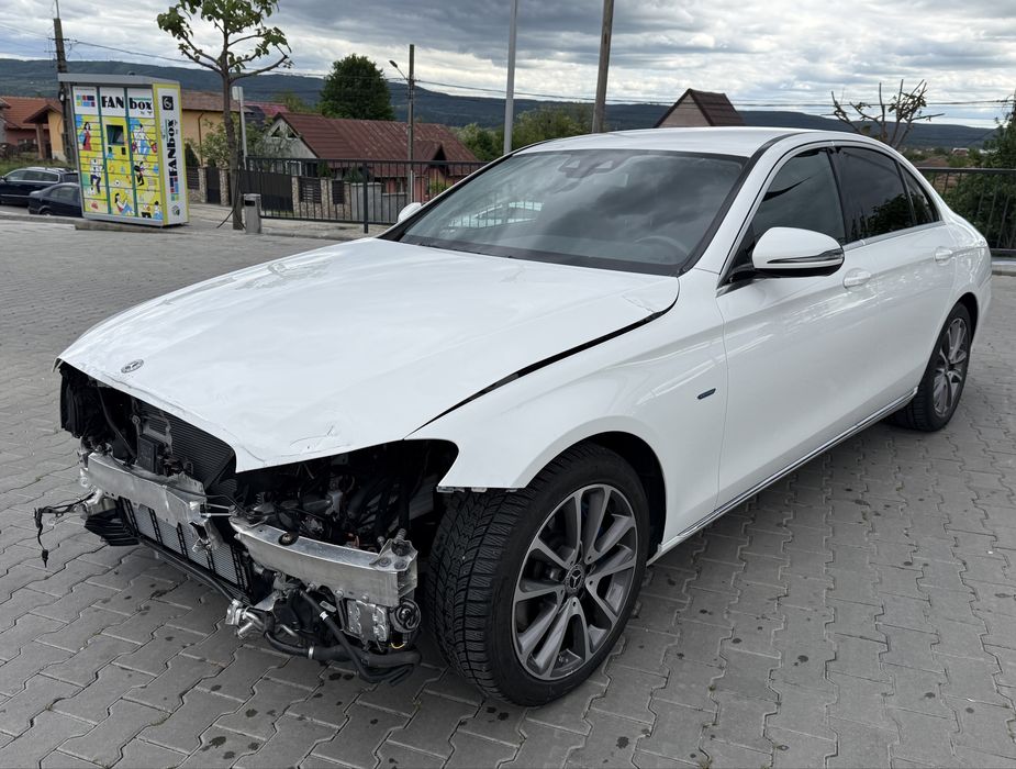 MERCEDES-BENZ E-Class 2017 — imagine 4