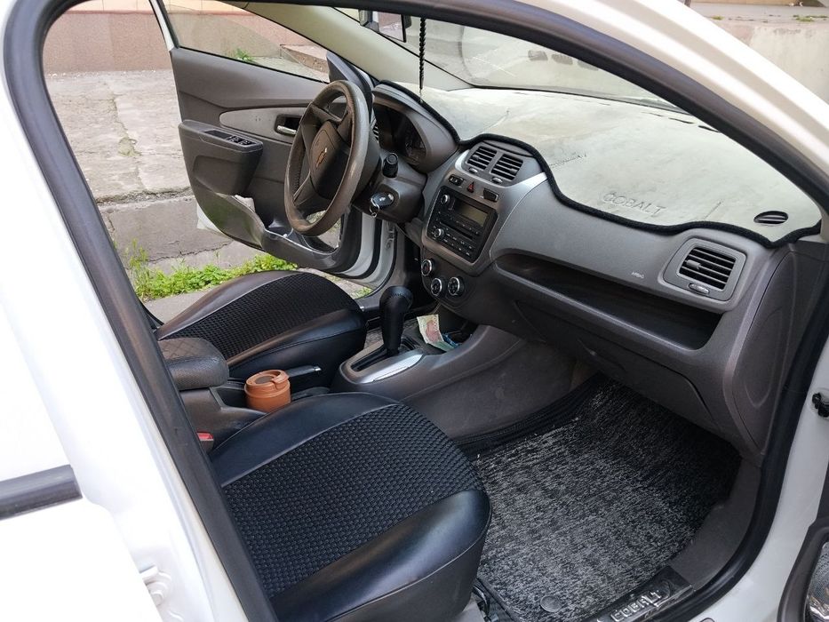 Chevrolet Cobalt 2020 — 3