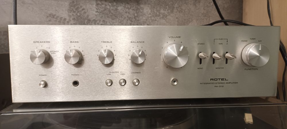 Rotel ra-312 vintage