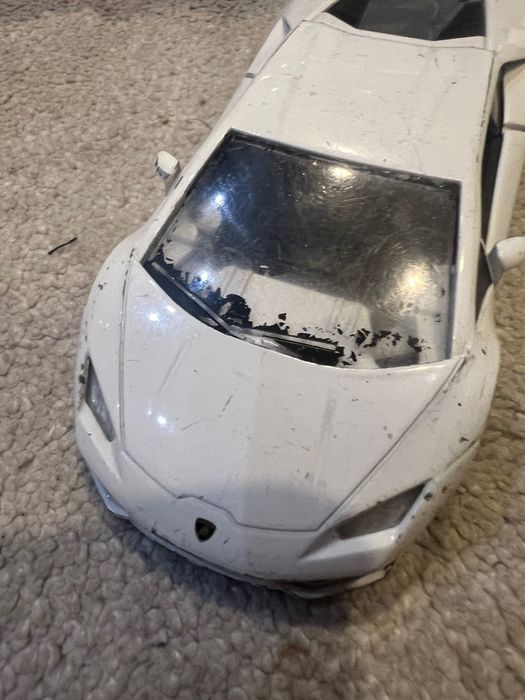 Продам игрушечную Ламборгини