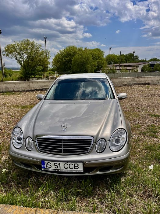 Mercedes  E Class W211