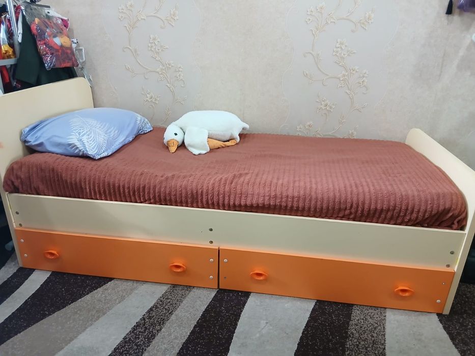 Продам недорого кровать