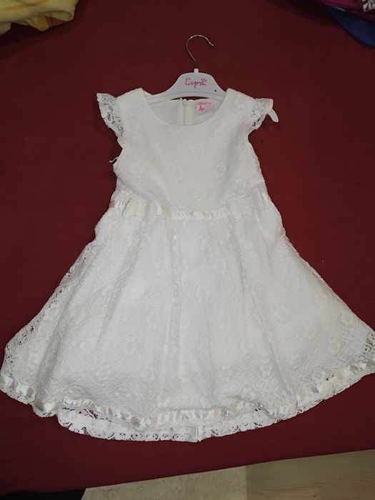 Детска бяла рокля!