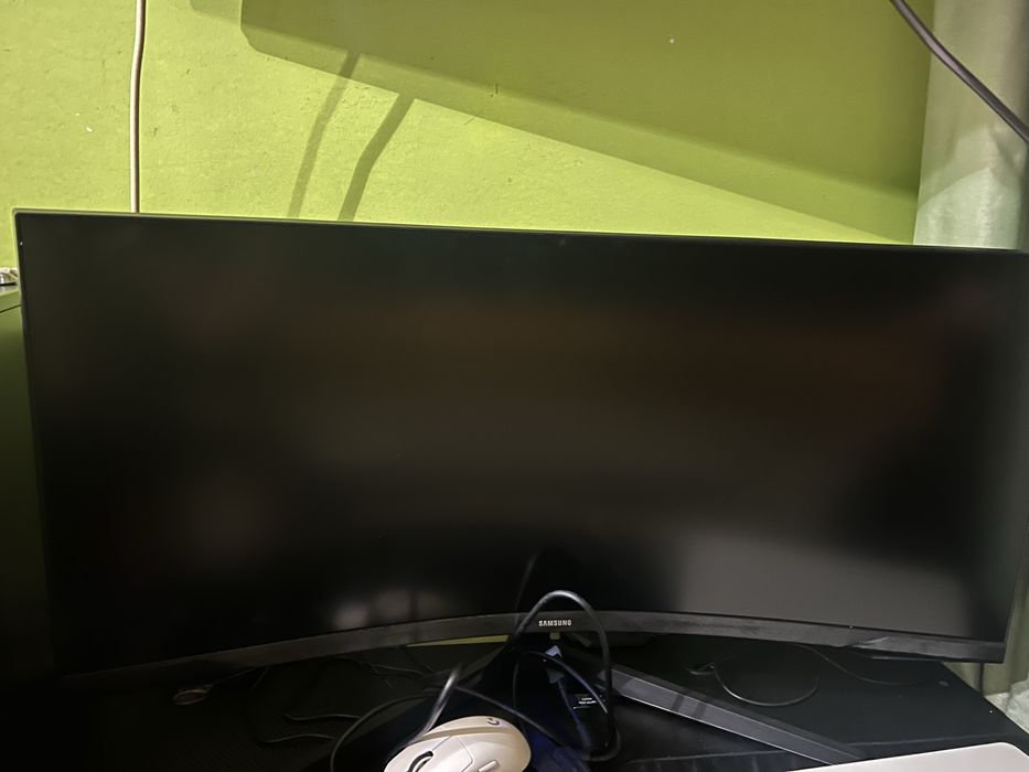 Vand monitor Gaming Curbat Samsung