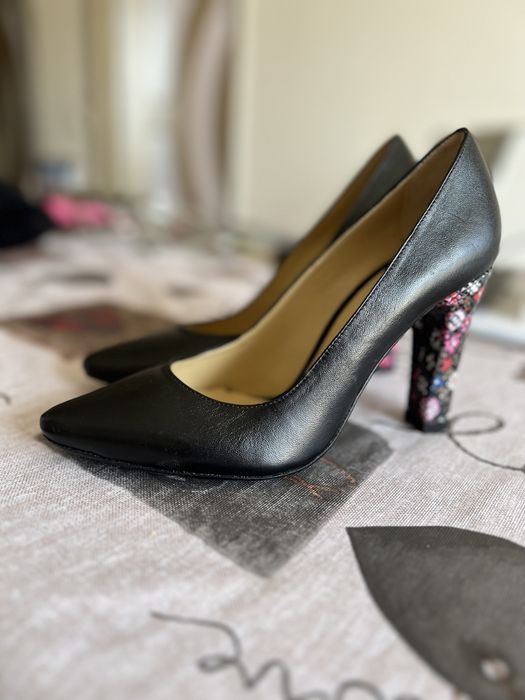 Pantofi din piele, noi, marimea 35 insa merge la un 36~36,5
