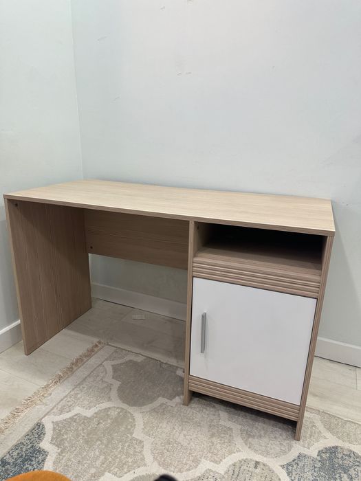 Продается письменный стол